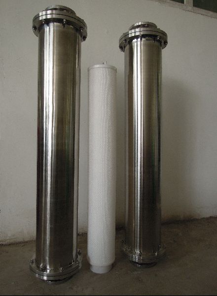 30吨单芯管道过滤器，适用于进水质量较好且场地较小的供水系统